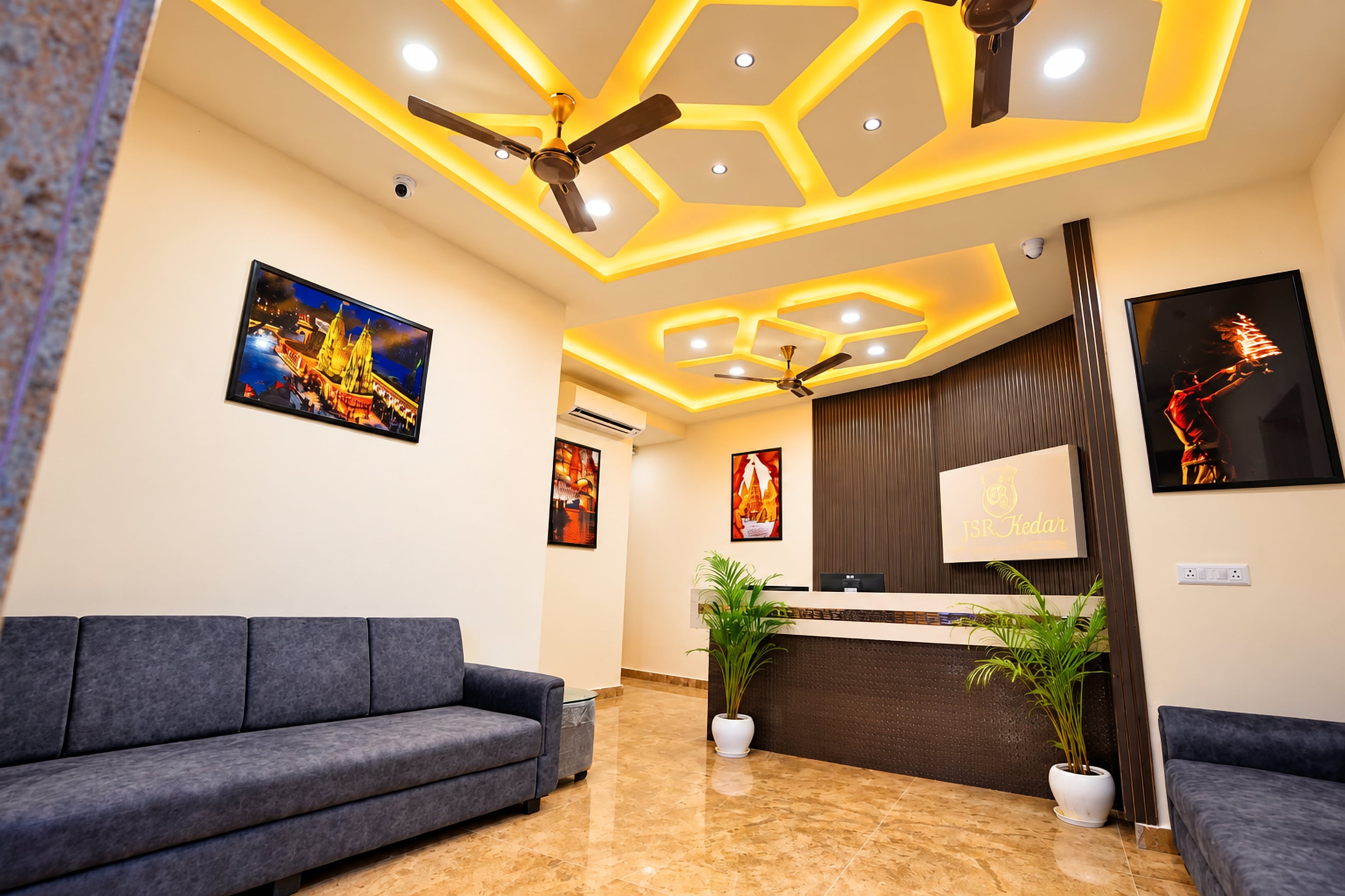 JSR Kedar | Bed & Breakfast - Tap to explore photos