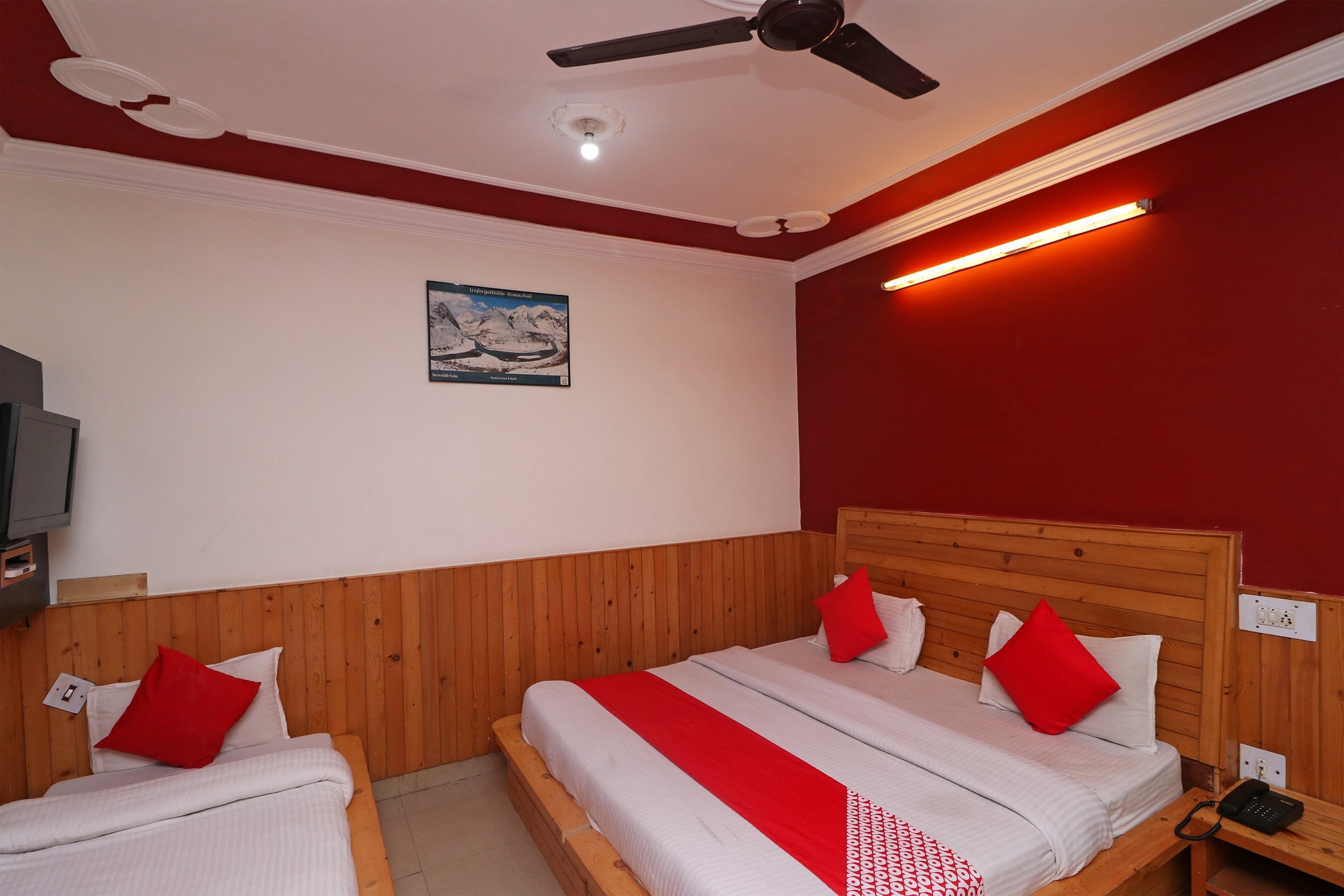 Hotel O Aakarsh - Tap to explore photos