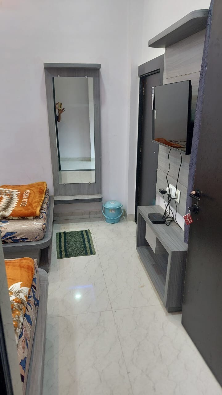 Shri Goara palece - Tap to explore photos
