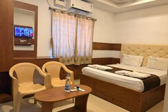 Reva Plaza Hotel