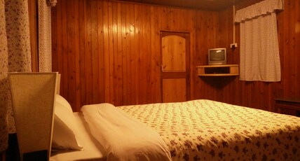 NEORA VALLEY RETREAT Room Type - Single Cottages.