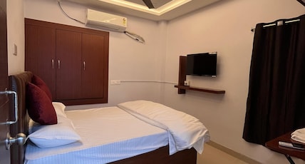 THE PEARL TOWER LODGE Room Type - 1 Bedroom Apartment with Balcony and Lake View THE PEARL TOWER LODGE Room Type - 1 Bedroom Apartment with Balcony and Lake View