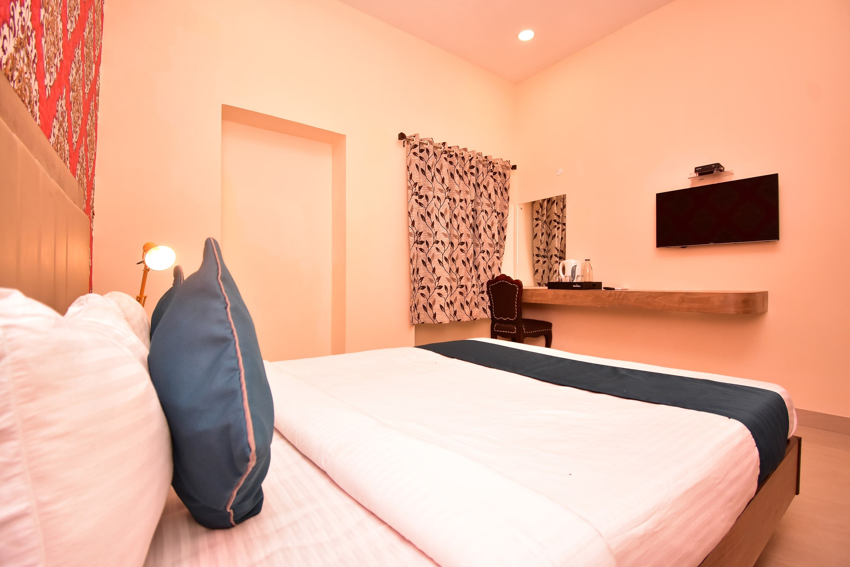 Hotel O Stay Hub Park Street - Tap to explore photos