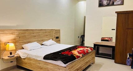 Dr Bhagwat Sewa Sadan Room Type - Deluxe Room