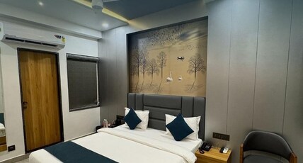 Hotel The Premier Dwarka Room Type - Super Deluxe Room