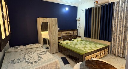 Vaidehi Guest House Room Type - Maharaja Room