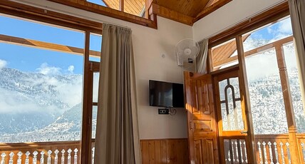 The-Raah..Manali Room Type - Attic Room