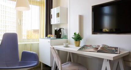 Hotel Indigo Berlin  Room Type - 1 Double Bed Standard Working Desk