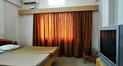 Hotel  Lucky Inn  Room Type - Classic Room