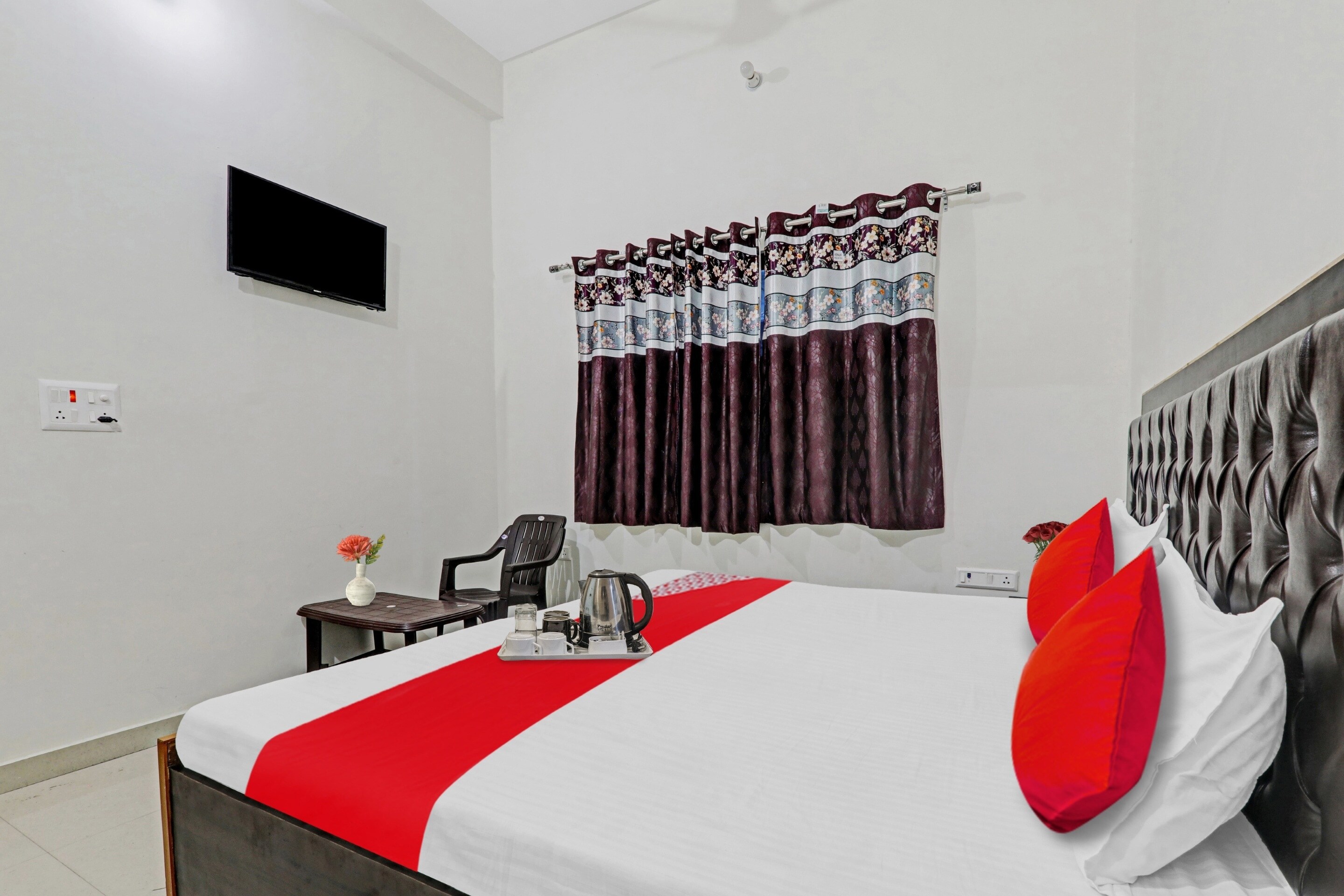 Hotel O City Guest House - Tap to explore photos