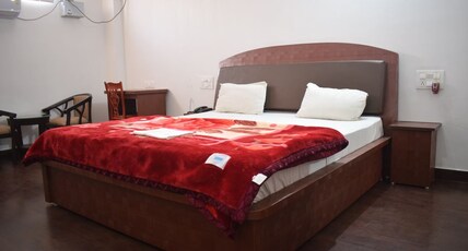 Hotel Midway & Zaika Restaurant Room Type - Executive Dlx AC Room with Landmark View