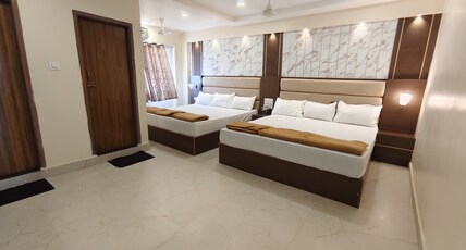 GVR Residency Room Type - Six Bed AC Room