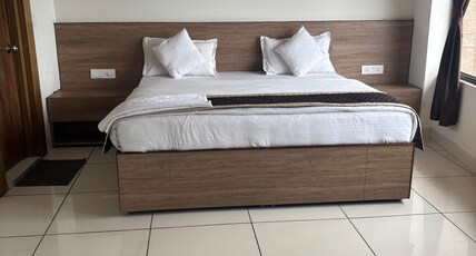 Lake and Hills homestay : Bhimtal Room Type - Hill view room