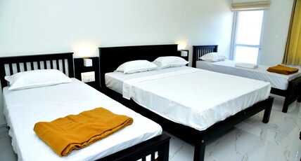 Hotel Sharada Inn Room Type - Non Ac Deluxe 4 Bed
