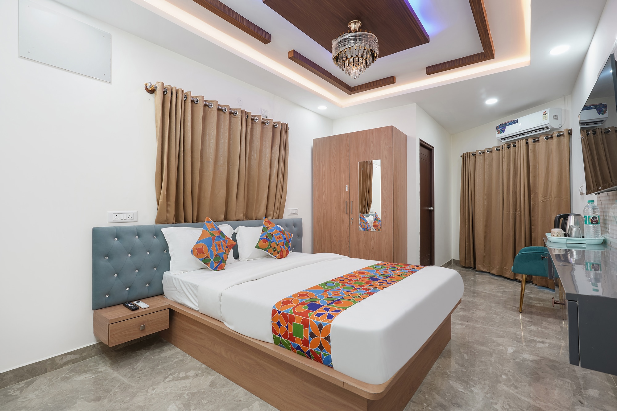 FabHotel Royal Suites I - Bellandur - Tap to explore photos