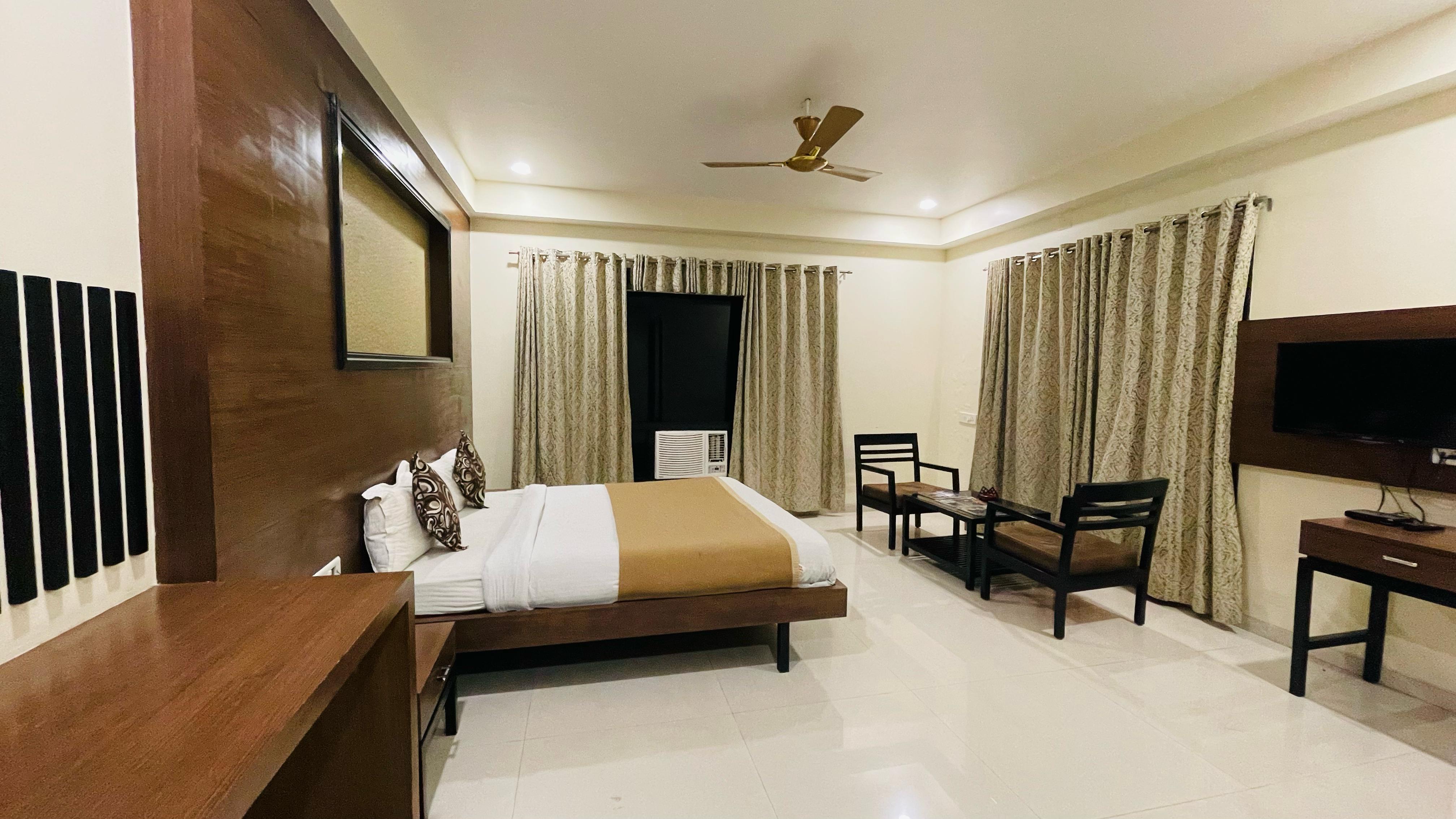 Hotel Sai Laxmi - Tap to explore photos