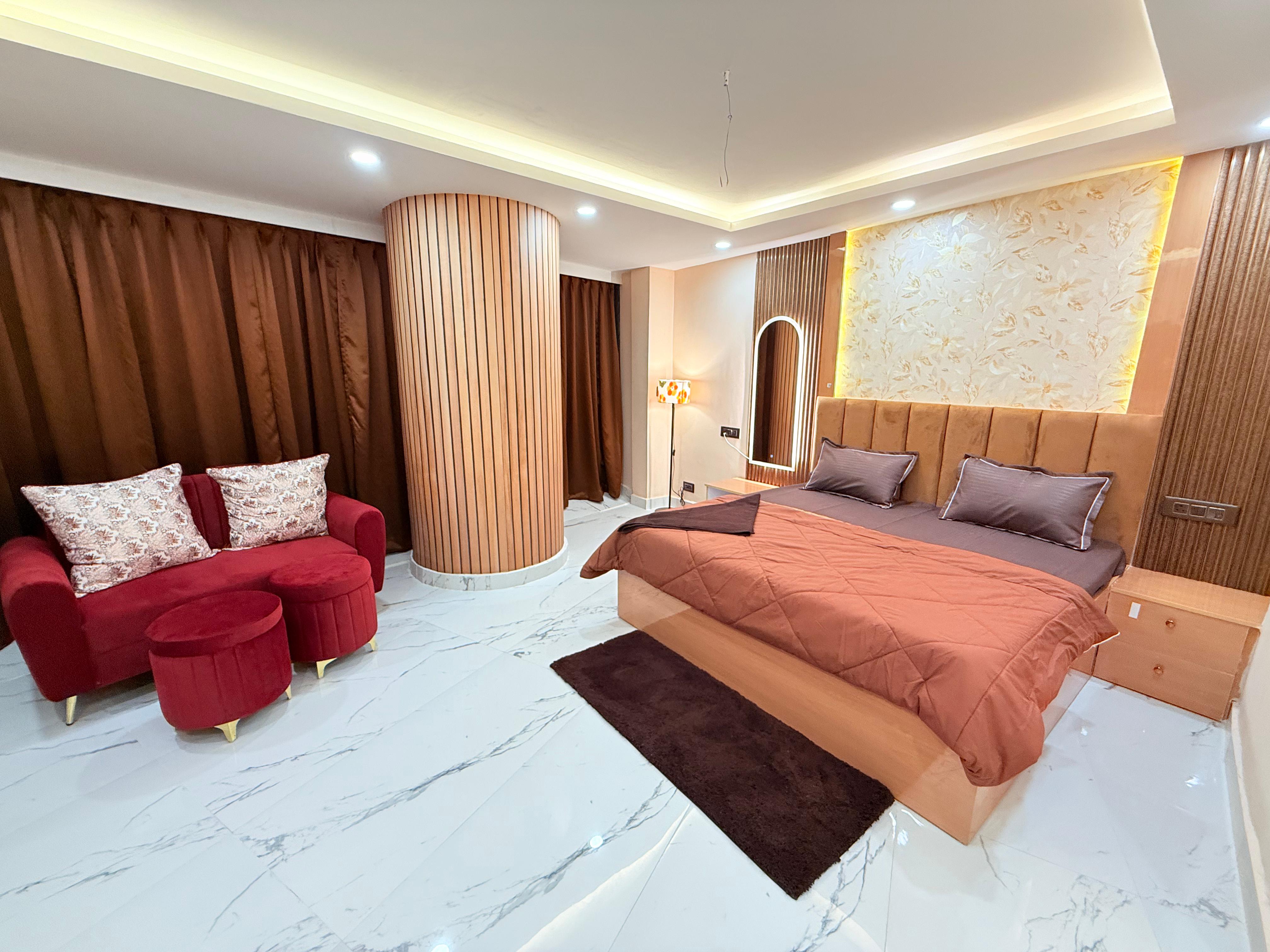 Luxury Apartment - Tap to explore photos