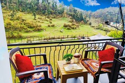 Bholenath Homestay | Hill-view Rooms, Dalhousie
