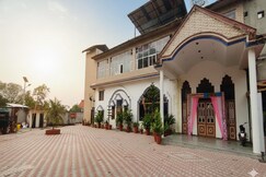 HOTEL SAGAR CUM MARRIAGE PALACE