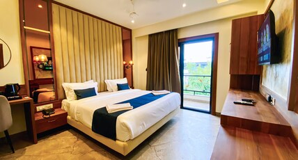 The Velar Hotel, Vijay Nagar Room Type - Premium Room with Balcony