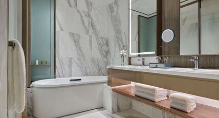 Hilton Changsha Riverside Room Type - KING DELUXE SUITE RIVER VW
