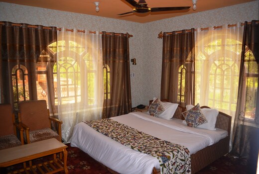Hotel Bakhtawar