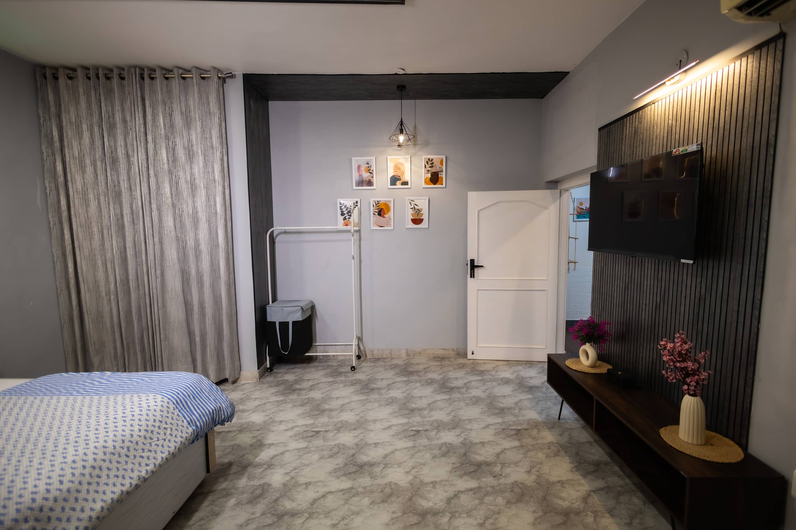 1 5 BHK Penthouse w Terrace Garden City Access - Tap to explore photos