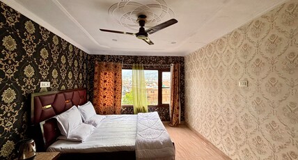 Hotel Crescent Room Type - Deluxe Room with Lake View