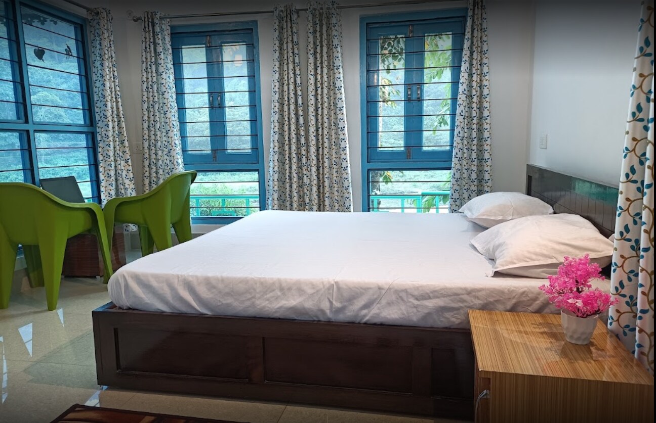 CORBETT RIVERSIDE HOME STAY - Tap to explore photos