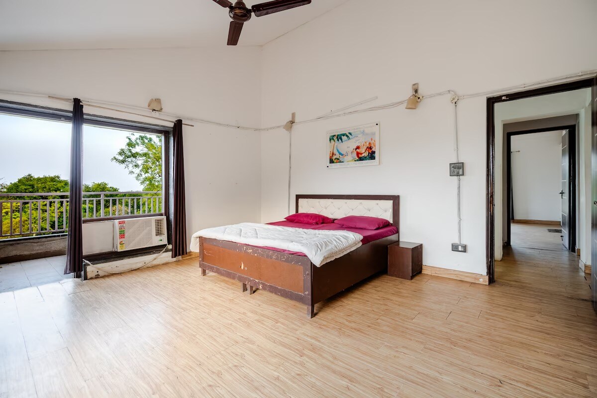 Royal Stay farmhouse Aravali - Tap to explore photos