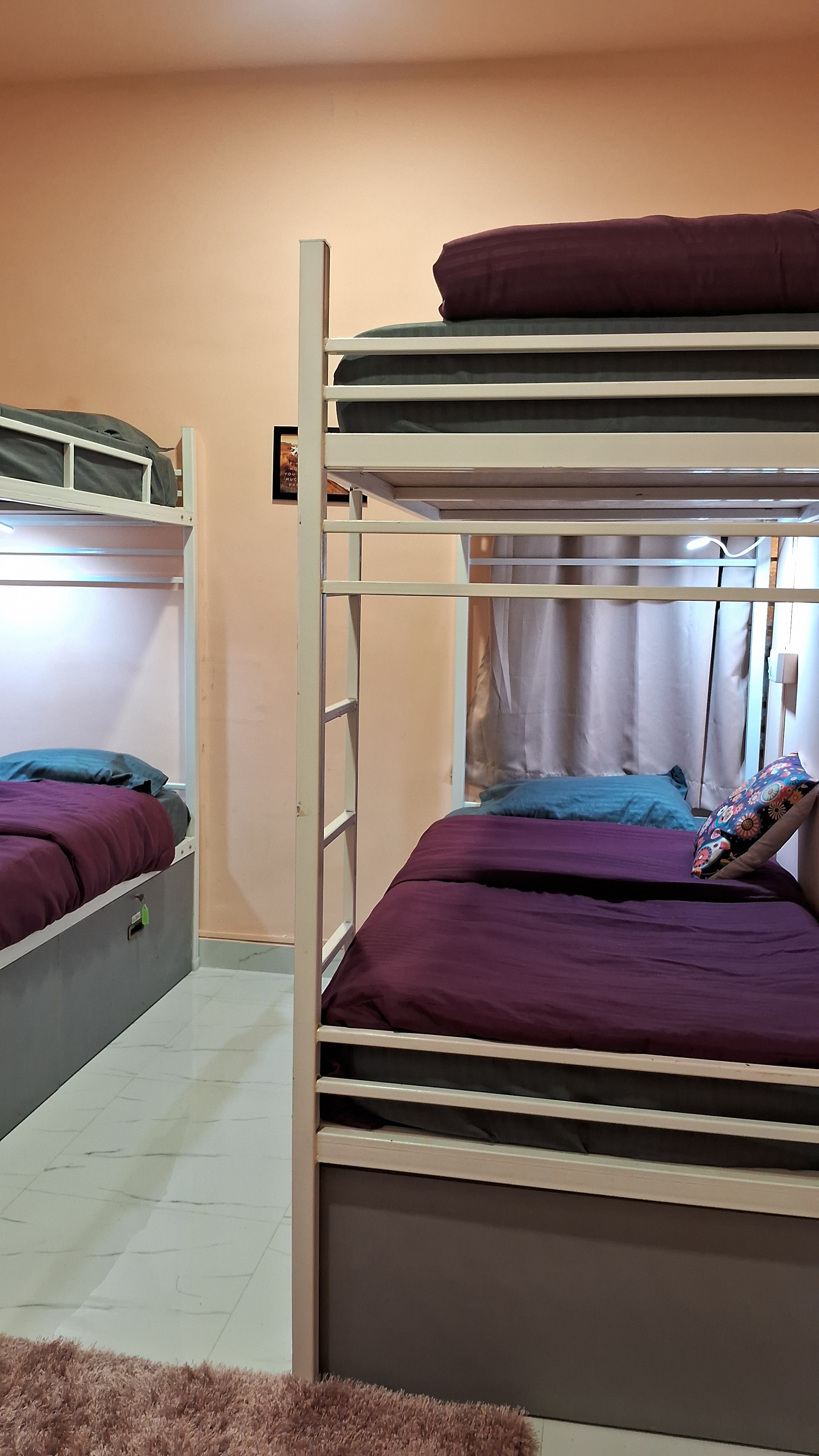 Cayzen Backpackers Hostel Chennai - Tap to explore photos