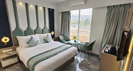 Hotel Prime Suites - Airoli Room Type - Executive Room
