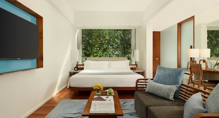 Maya Sanur Resort & Spa Room Type - Heavenly Pool Suite King Bed with Butler Service Maya Sanur Resort & Spa Room Type - Heavenly Pool Suite King Bed with Butler Service