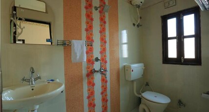 Hotel Janak Niwas - Udaipur Room Type - Deluxe AC Room