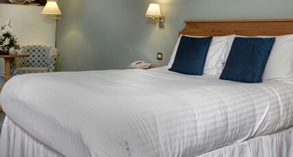Best Western Plus Bentley Hotel, Leisure Club & Spa Room Type - 1 Double Bed, Non-Smoking, Disabled Adapted Room Best Western Plus Bentley Hotel, Leisure Club & Spa Room Type - 1 Double Bed, Non-Smoking, Disabled Adapted Room
