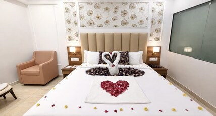 Hotel Kartik Palace Room Type - Standard Room