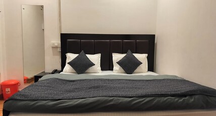 Kishan Home Stay Room Type - King Room