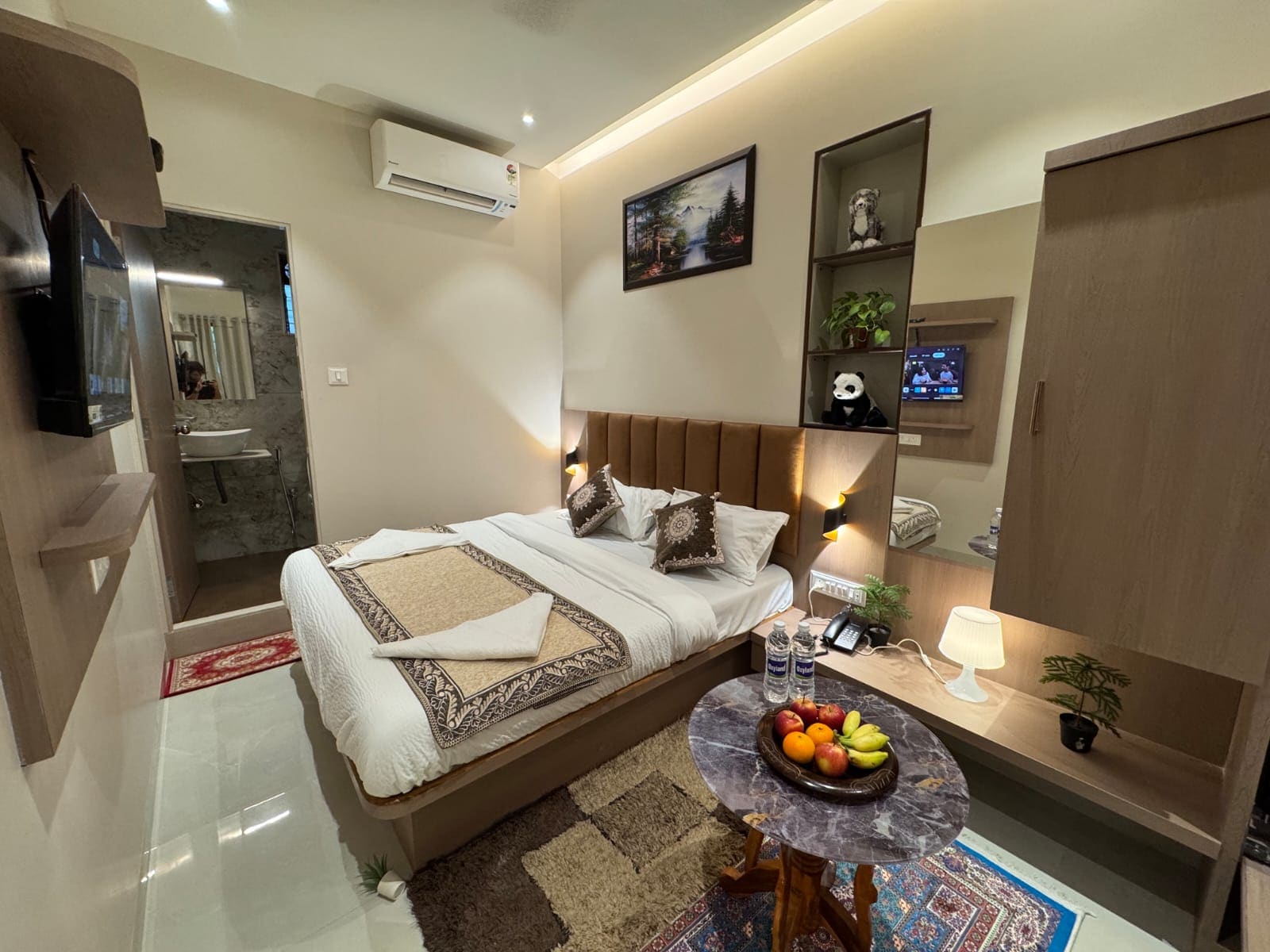 Hotel Regal Residency - Tap to explore photos