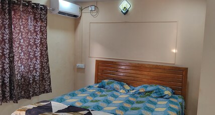 Swami Holiday Inn Room Type - Bedroom 1