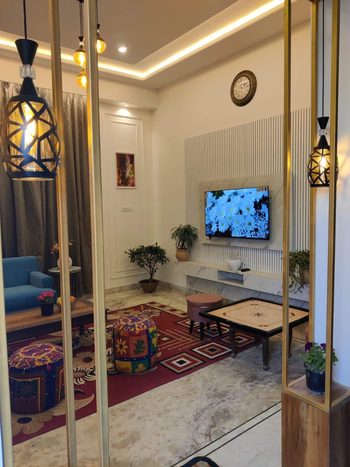 Radhe Villa - Charming 2BHK Villa Getaway - Tap to explore photos