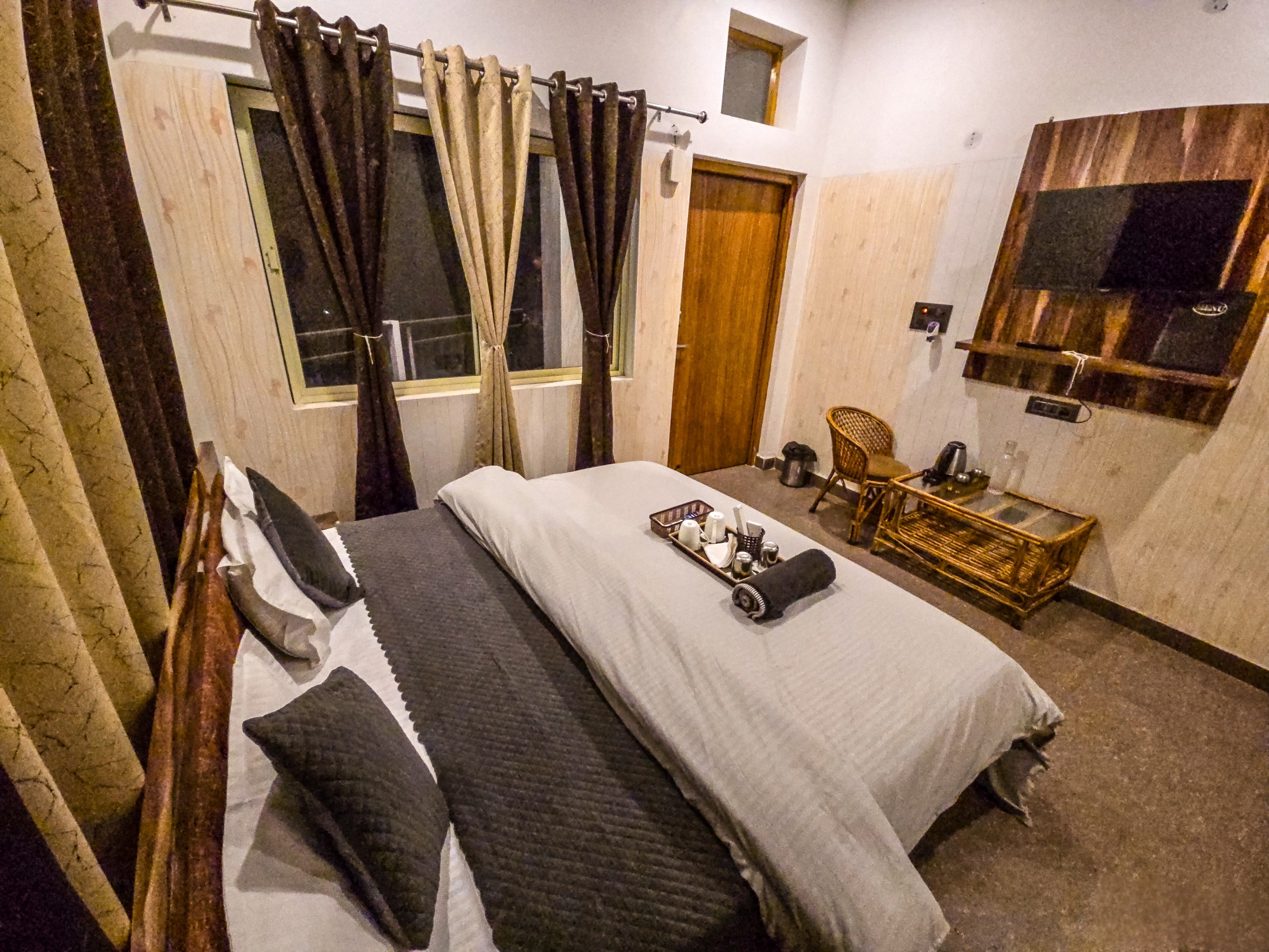 Morning Breeze Homestay Kanatal - Tap to explore photos