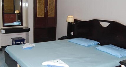 Hotel Sadhabishegam Room Type - Suite Six
