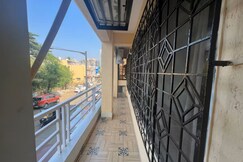 Cozy Room (Salona guest house Charkop)