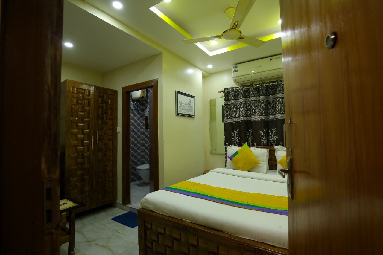 Dreamland PG Guest House - Tap to explore photos