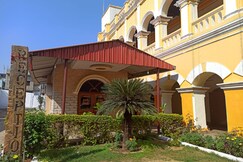 Hotel Samrat