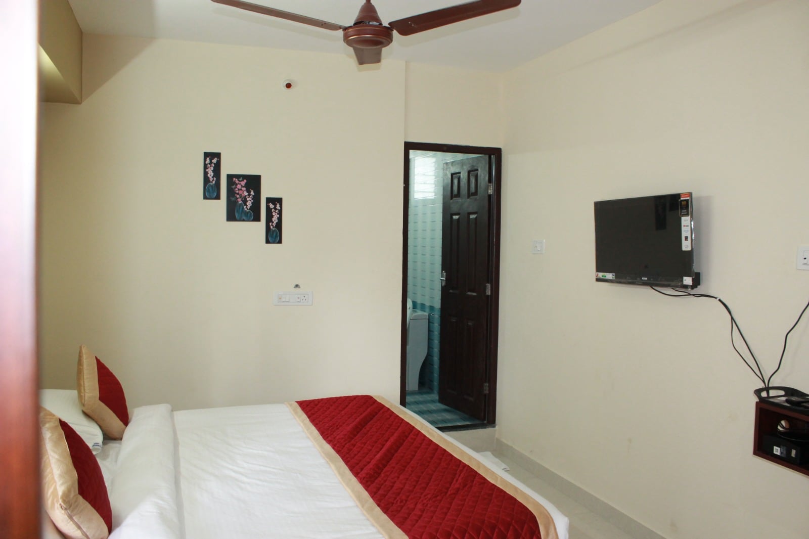 Kalyan Residency - Tap to explore photos