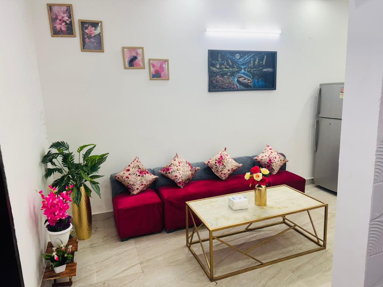 Sunny Park View 1BHK Apartment in Rajinder Nagar - Tap to explore photos