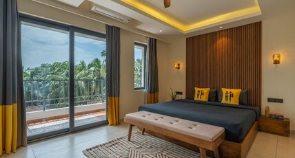 The Hosteller Bam Goa, Calangute Room Type - Deluxe Double Room with Balcony and City View
