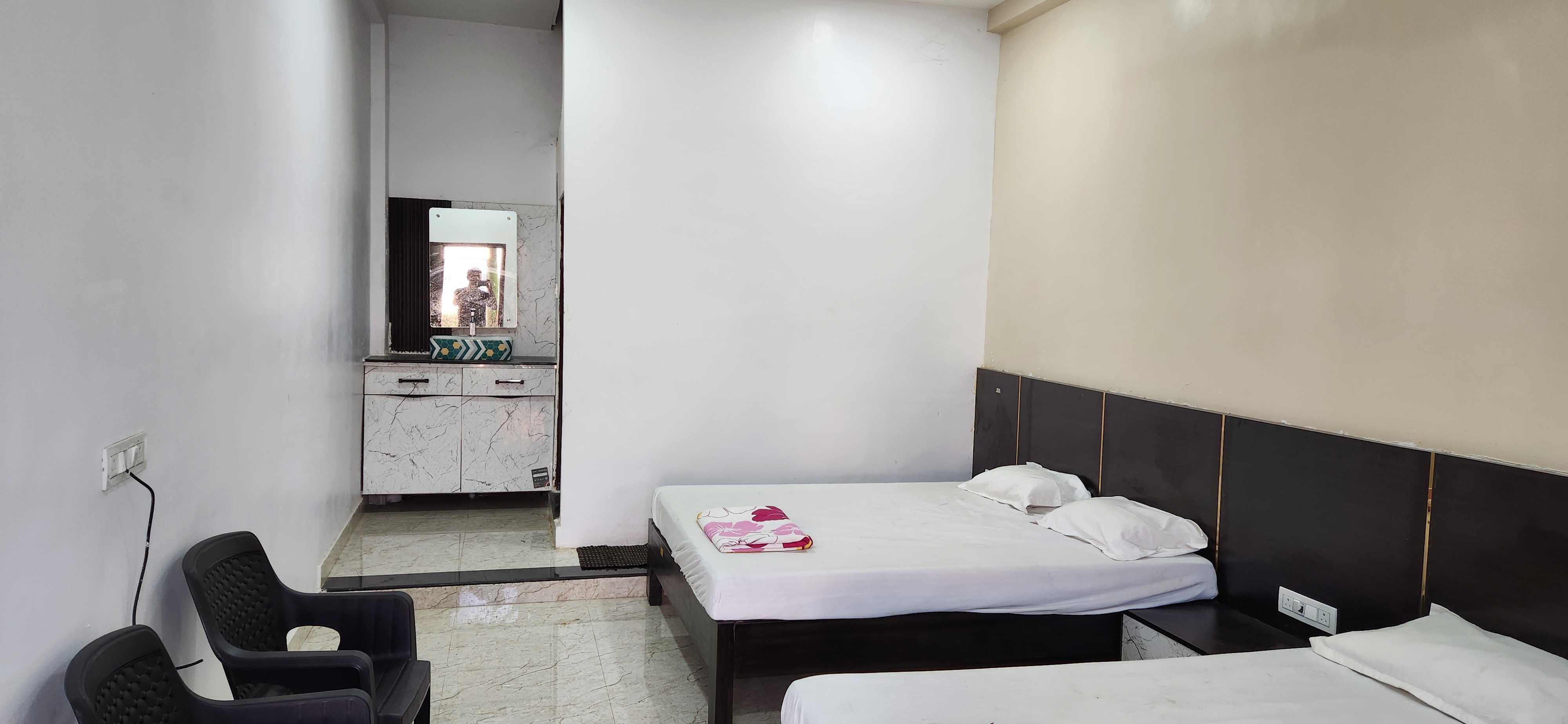 Hotel O MALPANI CELEBRATION & HOTEL - Tap to explore photos
