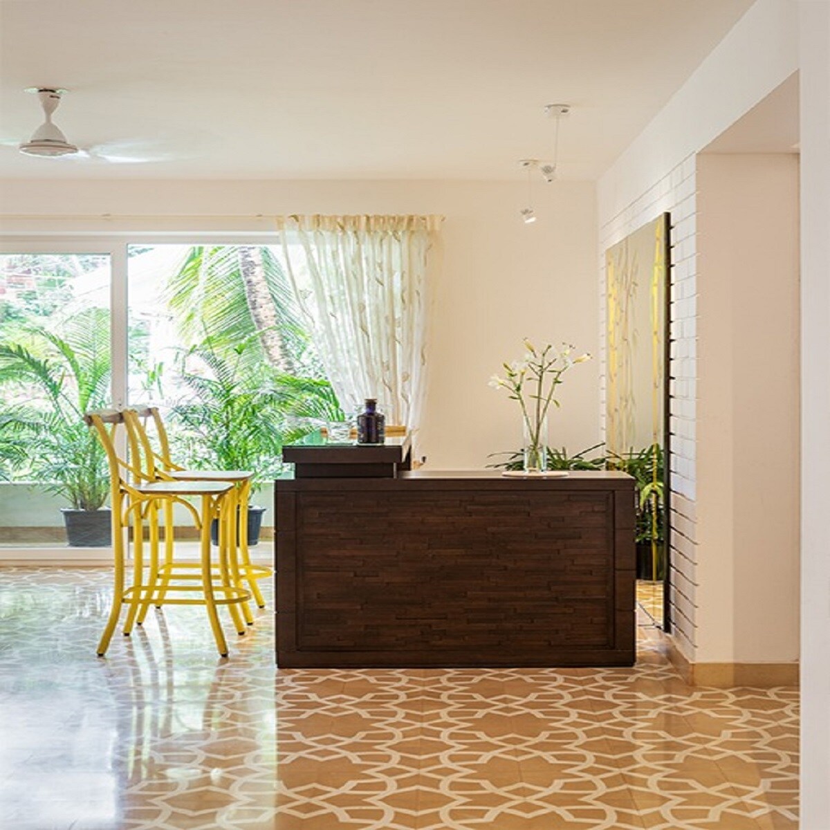 Luxurious 4 Bedroom Apartment close to Candolim - Tap to explore photos